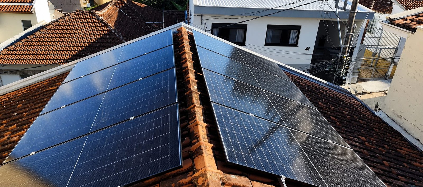 Placas solares instaladas - avaliação de Estilberg Ribeiro no Google